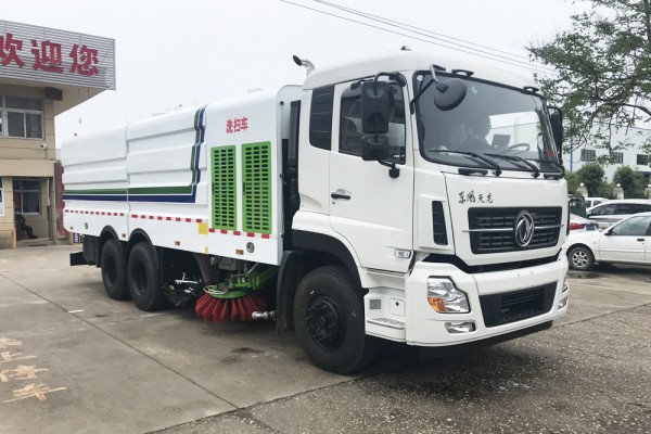 東風(fēng)天龍洗掃車