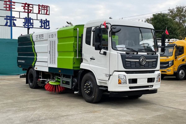 東風(fēng)天錦洗掃車